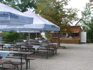 Gasthof Jägerwirt Neufahrn Biergarten Holzeder
